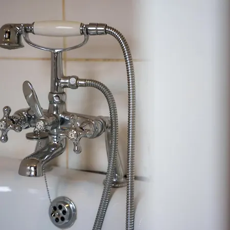 With Airhgt @ Luxe In Harrogate