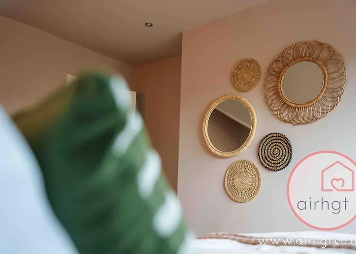 With Airhgt @ Luxe In Harrogate