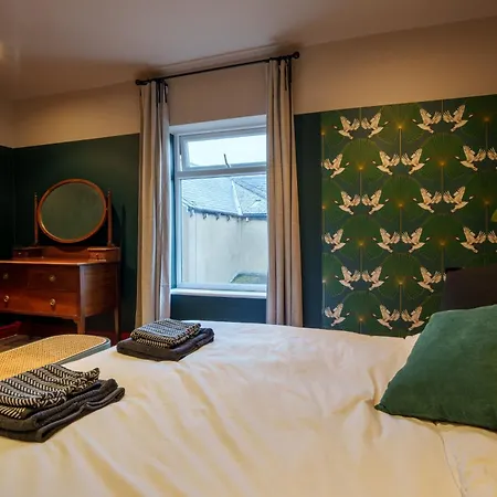 With Airhgt @ Luxe In * ハロゲート