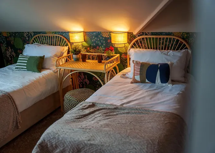 With Airhgt @ Luxe In *